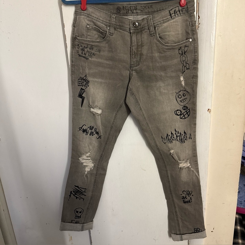 Ninth Hall Rogue Gray Distressed Jeans with Graphic Designs Size 30x31